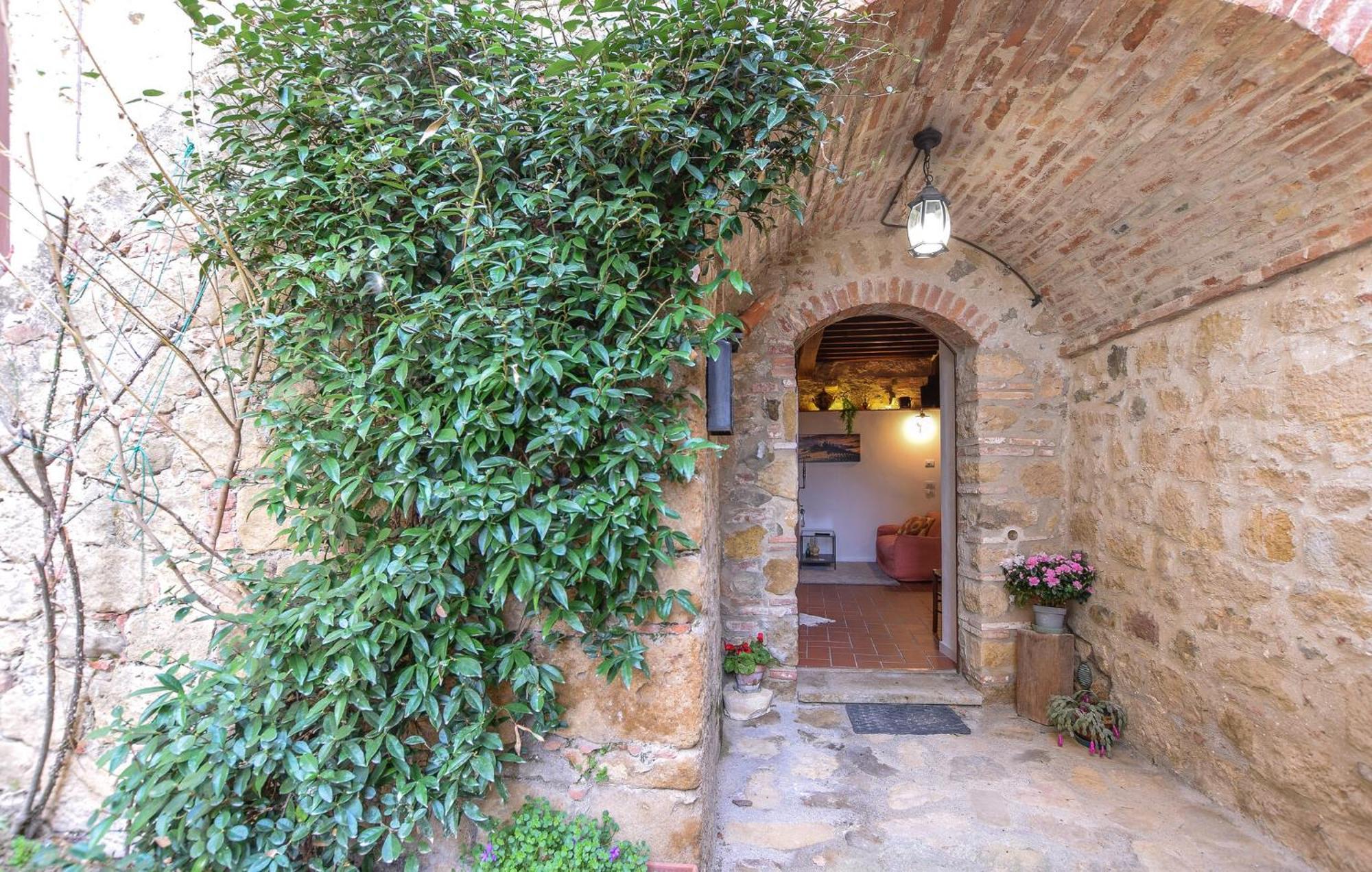 Cozy Apartment In Monticchiello With Wi-Fi Exterior photo
