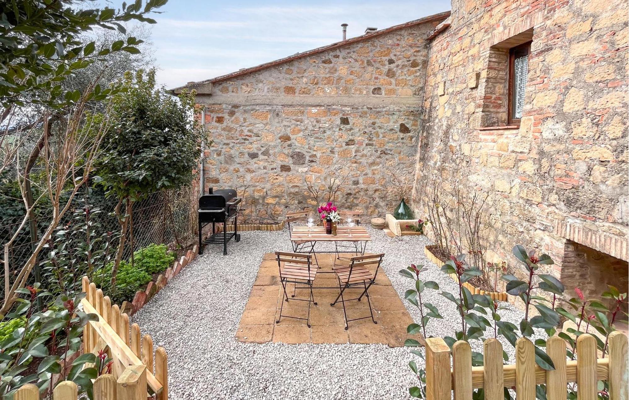Cozy Apartment In Monticchiello With Wi-Fi Exterior photo